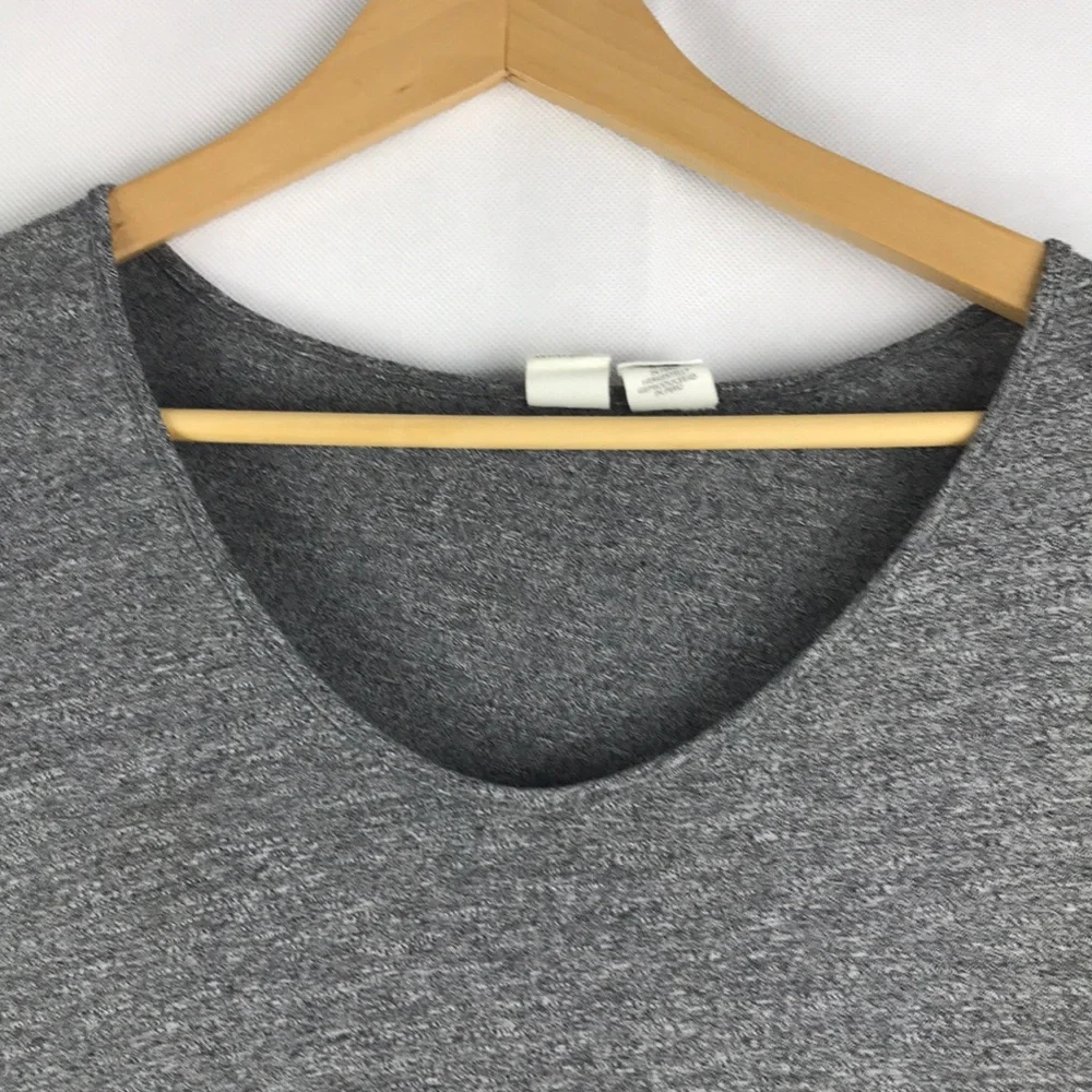 ARTISAN NY Gray Tee Top size M- Basic Yoga Workout Casual Everyday Soft Comfy